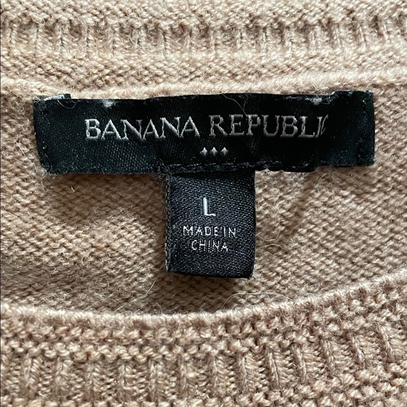 Banana Republic Beige Knit Sweater - Picture 2 of 3